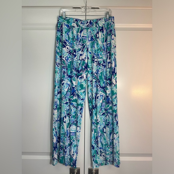 Lilly Pulitzer Pants - Lilly Pulitzer Lorenzo Pants Vibrant Abstract Blue and Green Pants Size Medium